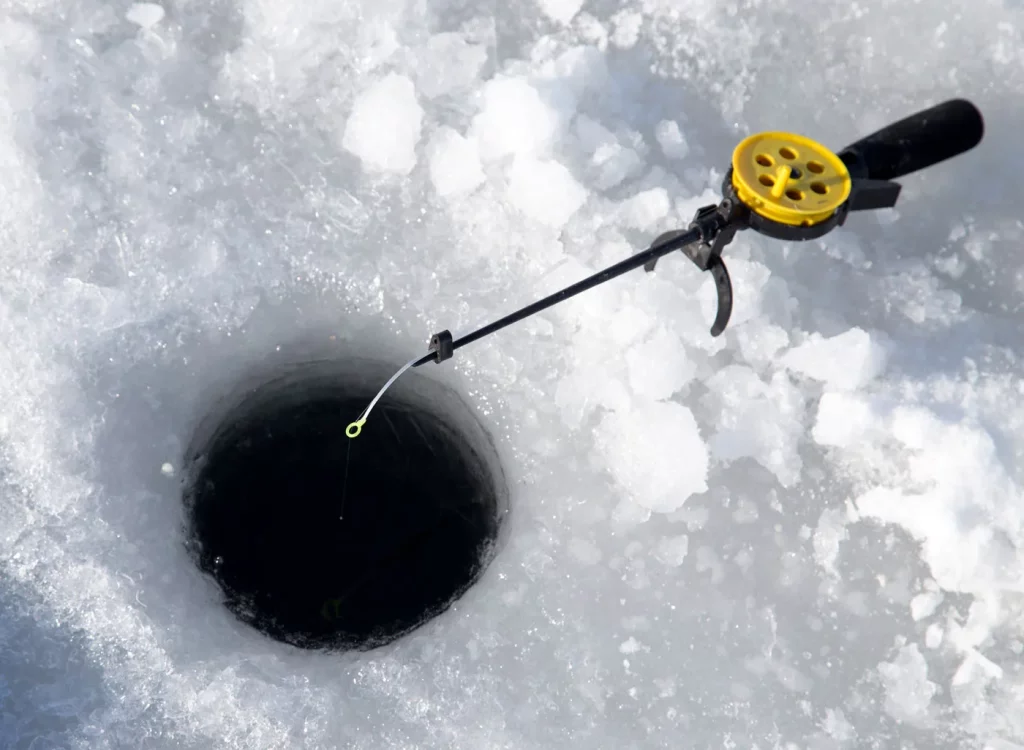 Ice fishing header