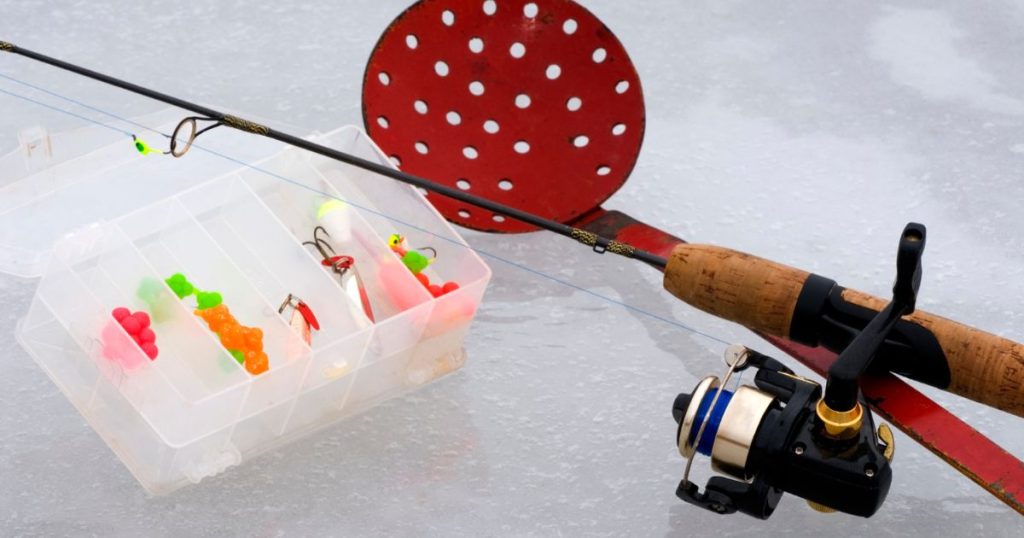 Ice fishing equipment