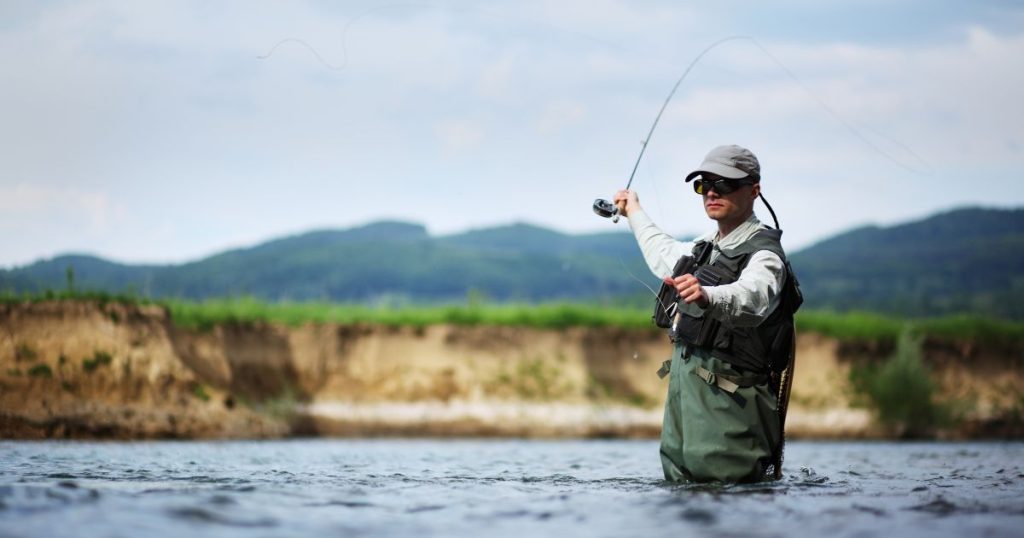 what is fly fishing